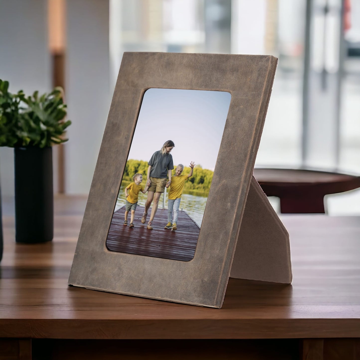 Gerçek Deri Masaüstü Fotoğraf Çerçevesi, 22x17cm (15x10 foto) Antik Kahve