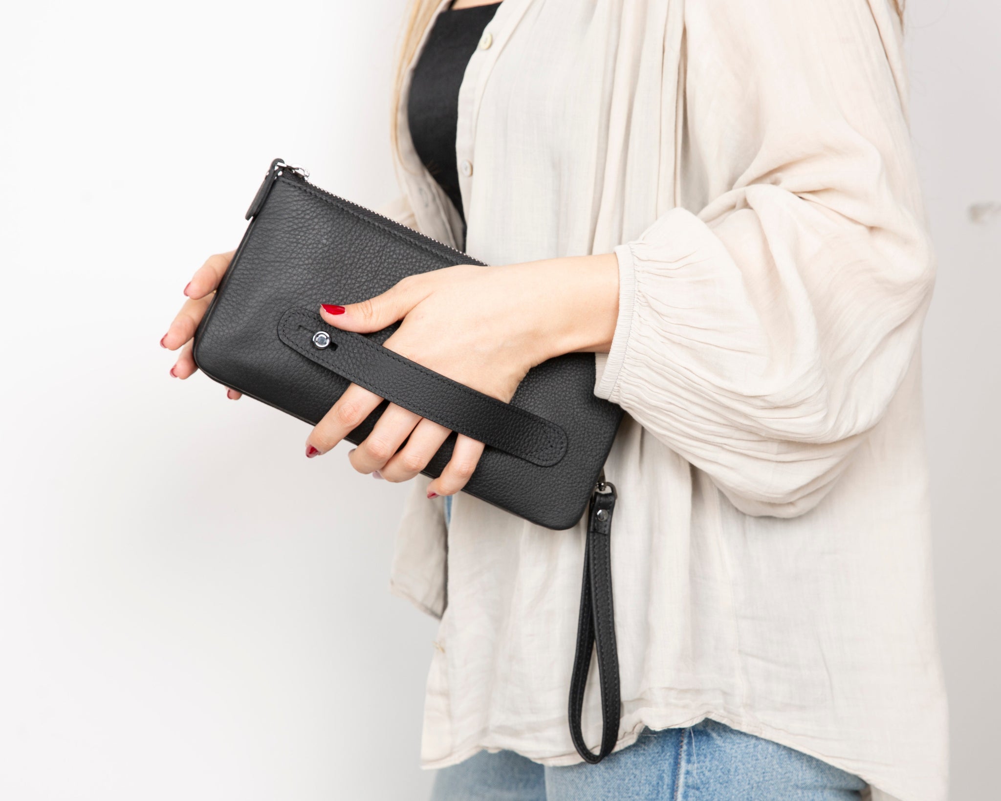 Majeste Leather Clutch Women's Bag