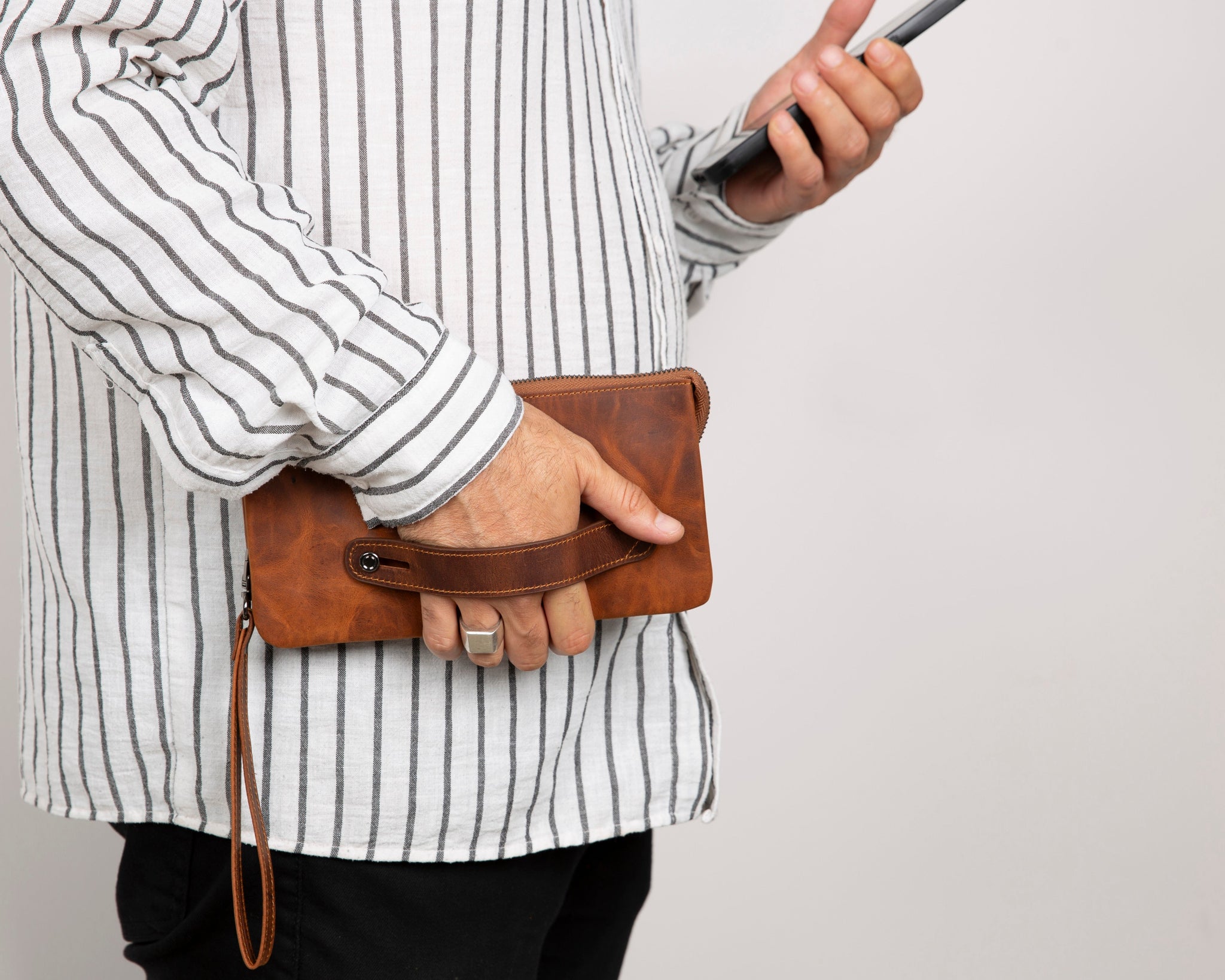 Majeste Leather Clutch Women's Bag