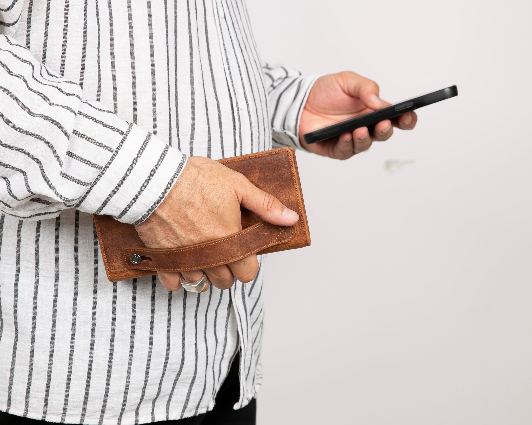 Hakiki Deri Telefon Bölmeli Kadın ve Erkek Cüzdan - Aura