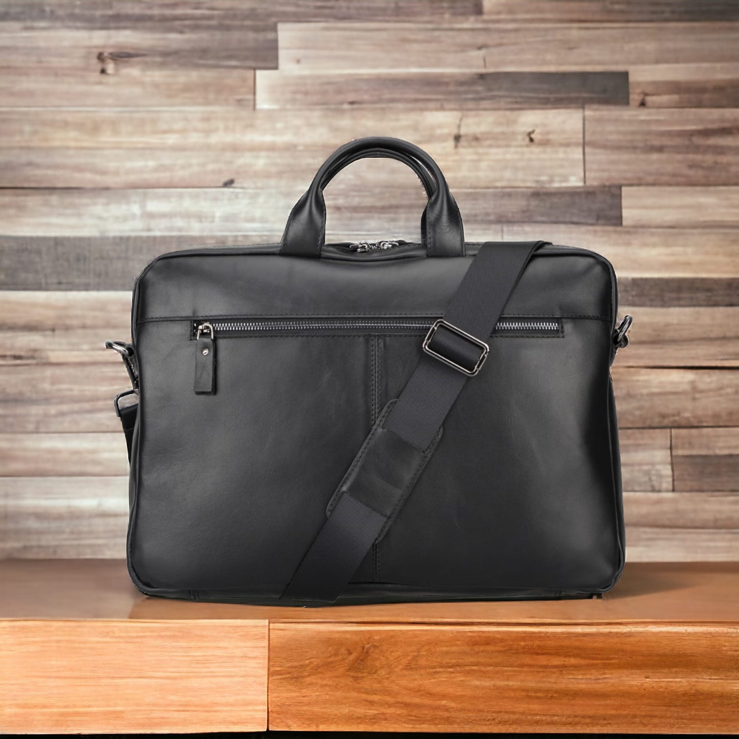 Apollo 15-16 inç MacBook ve PC Uyumlu Deri Çanta Parlak Siyah