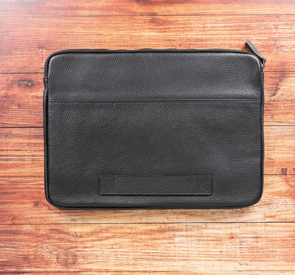 Awe 16 inch MacBook and PC Compatible Leather Case Textured Black